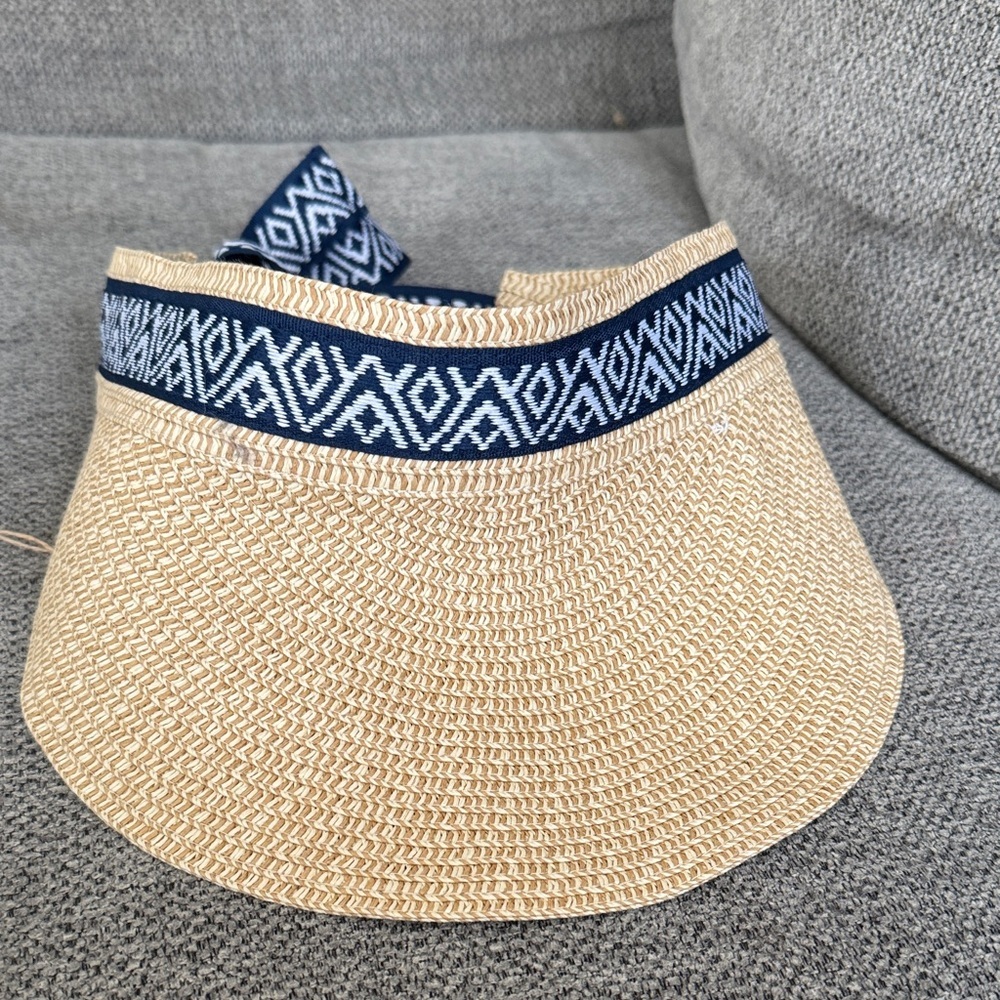 Stylish Cream Women's‎ Hat with Patterned Band